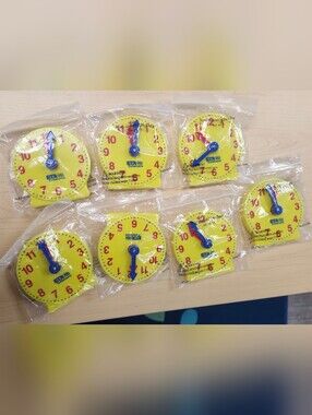 Yellow Teaching Clock Set with Red & Blue Hands